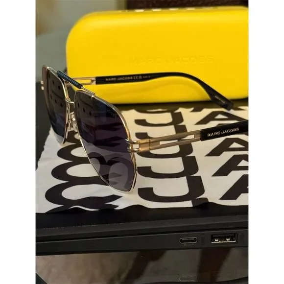 Marc Jacobs Unisex Square Sunglasses Black Gradient Lens UV400 - Picture 8 of 14